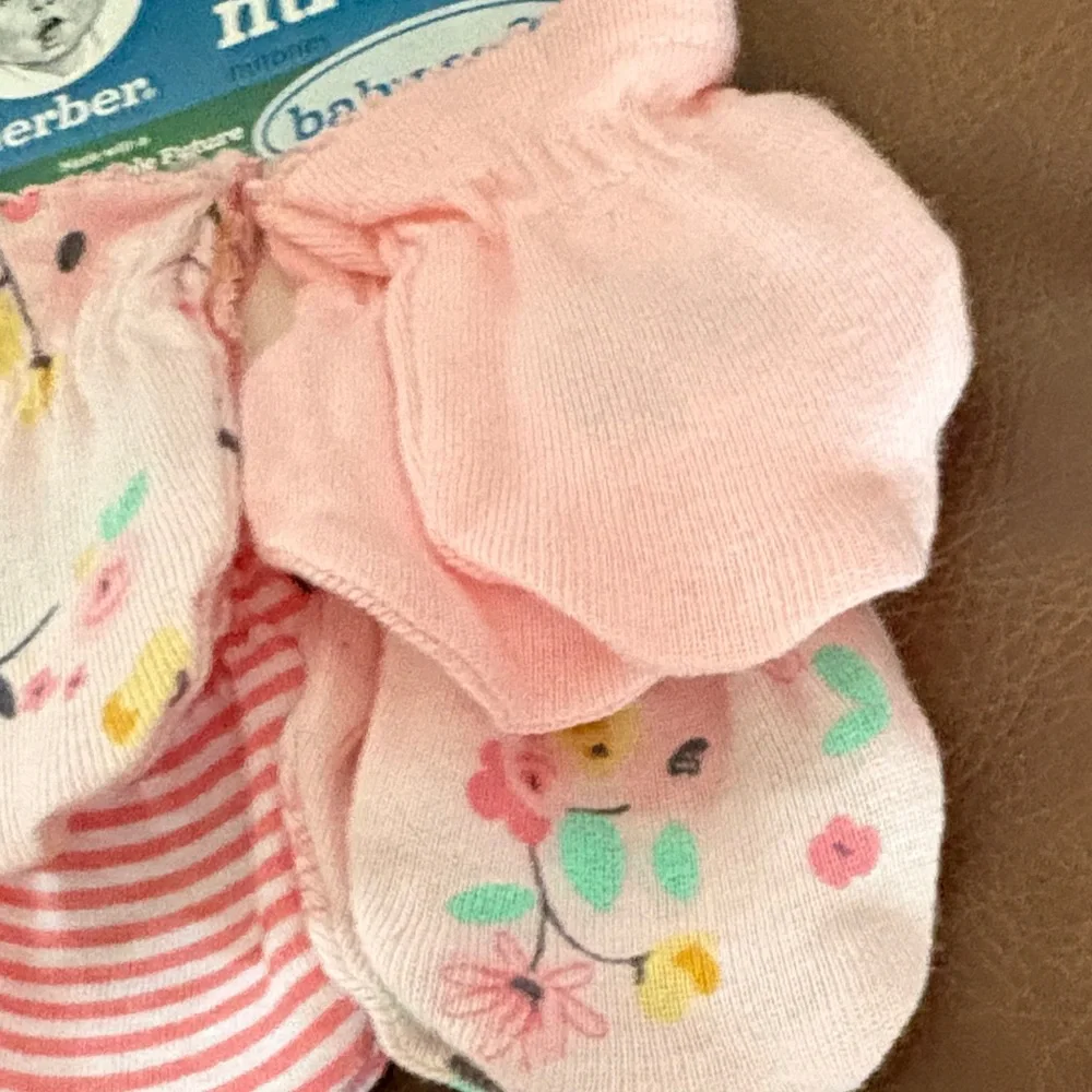 0-3M Gerber Baby Soft Floral and Pink Mittens - 4 Pack